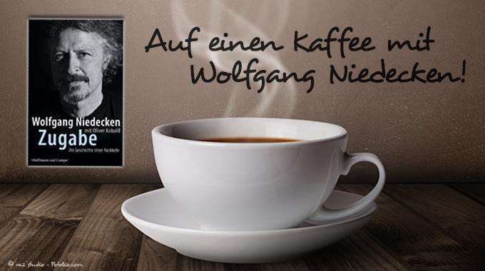 Eine Tasse Kaffee und Hinweis auf die Aktion "Auf einen Kaffee mit Wolfgang Niedecken!"