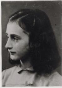 The Diary of Anne Frank (Young Readers Edition) - Anne Frank